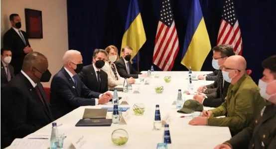 知情人士称美欧官员正与乌克兰讨论如何与俄罗斯进行和平谈判  第1张